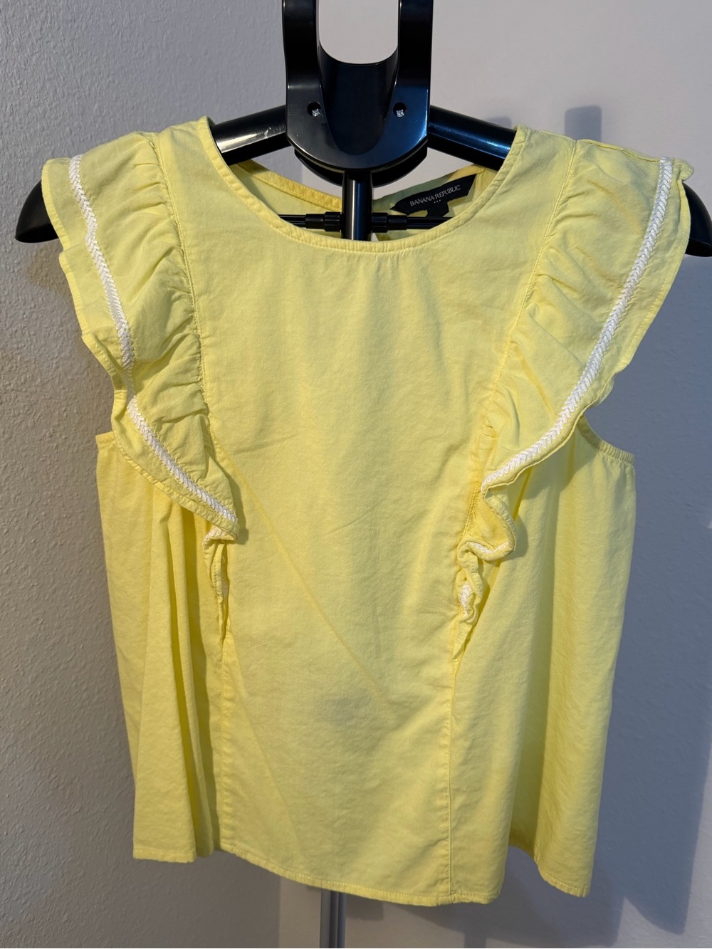 Banana Republic Yellow Ruffle Sleeveless Women's Top
